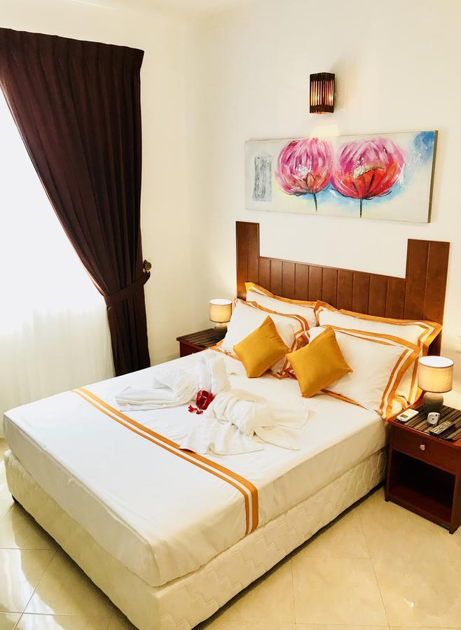 Ceylon Pearlwing Resort Negombo Exterior foto